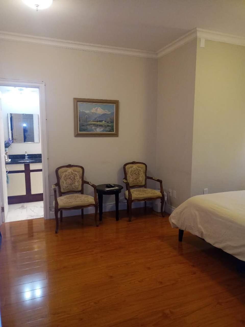Lakeside Private Suite-Queen Bed Room Tottenham Zewnętrze zdjęcie